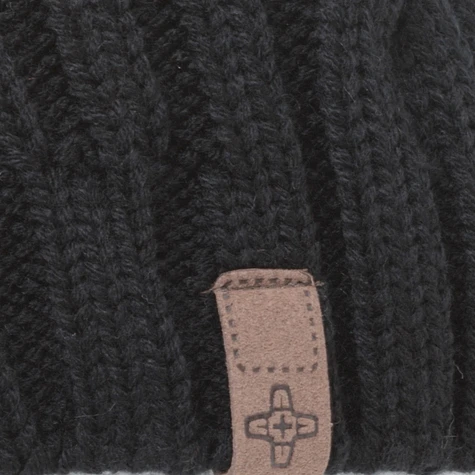 Addict - Cable Knit Beanie