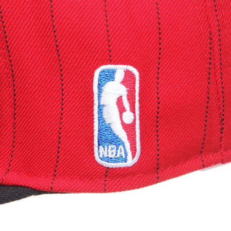 Mitchell & Ness - Chicago Bulls NBA Arch 2 Tone Pinstripe Snapback Cap