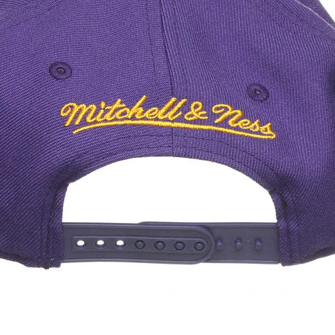 Mitchell & Ness - Los Angeles Lakers NBA Basic Solid Team Snapback Cap