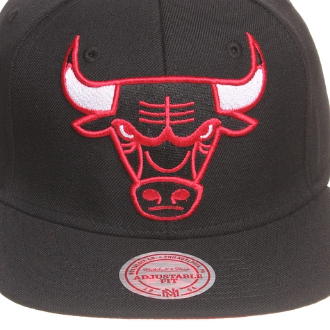 Mitchell & Ness - Chicago Bulls NBA XL Logo Snapback Cap