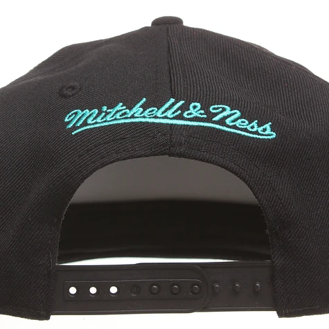 Mitchell & Ness - Vancouver Grizzlies NBA XL Logo Snapback Cap