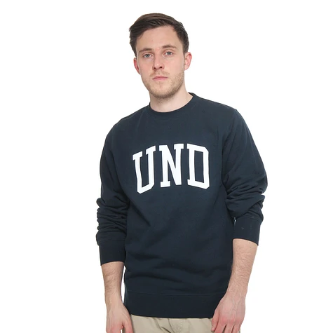 Undefeated - UND Basic Pullover Crewneck Sweater