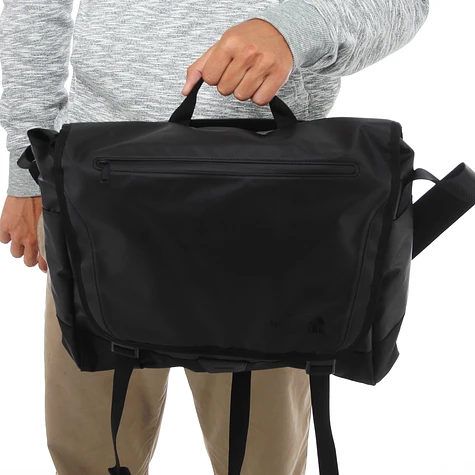 The North Face - Base Camp Messenger Bag M