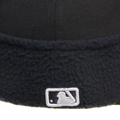 New Era - Boston Red Sox MLB League Basic Dog Ear 59Fifty Cap