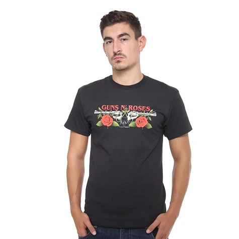 Guns N' Roses - Roses & Pistols T-Shirt