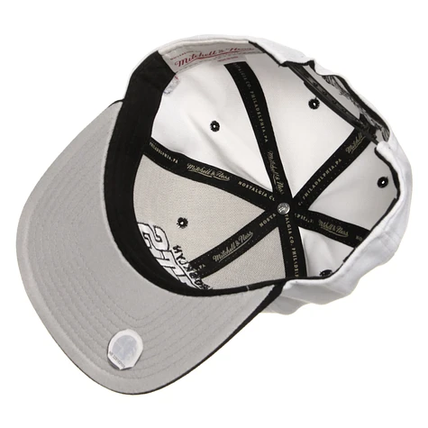 Mitchell & Ness - Brooklyn Nets NBA Arch 2 Tone Snapback Cap