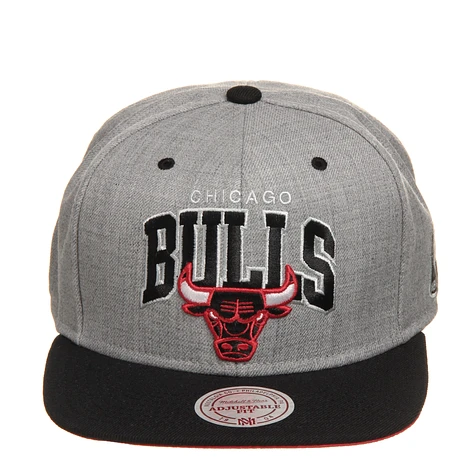 Mitchell & Ness - Chicago Bulls NBA Script Pop Snapback Cap