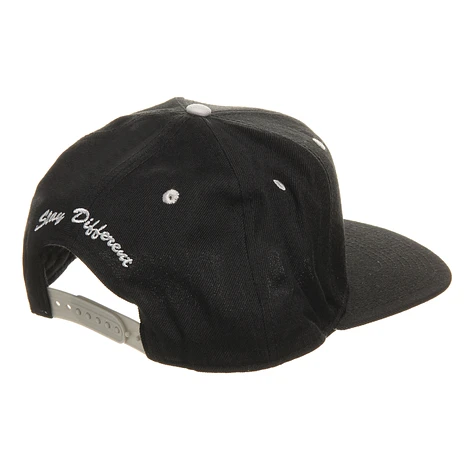 Iriedaily - Daily Flag Snapback Cap