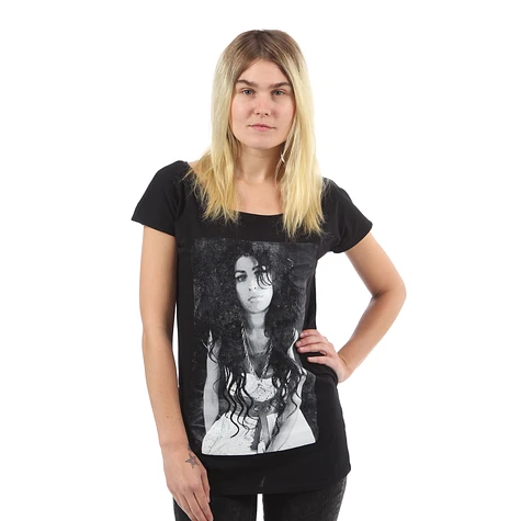 Amy Winehouse - BTB Chalkboard Women T-Shirt