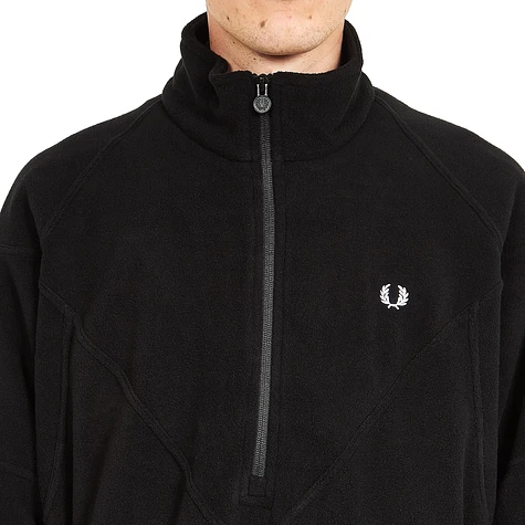 Fred Perry - Monochrome Half Zip Fleece Sweater