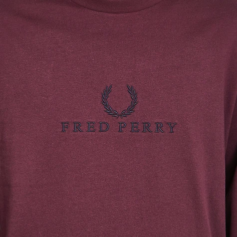 Fred Perry - Embroidered Graphic Longsleeve