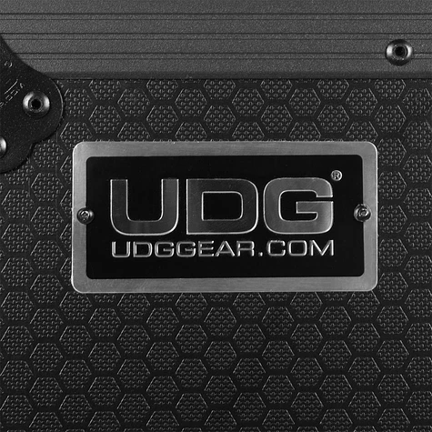 UDG - Ultimate Flight Case Scratch Plus (Trolley + Wheels)