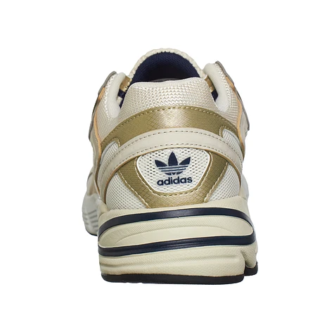 adidas - Astir W