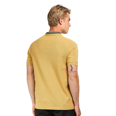 Fred Perry - Raglan Sleeve Polo Shirt