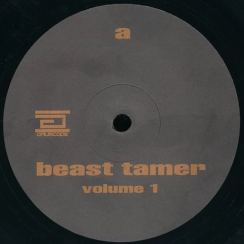 Beast Tamer - Volume 1