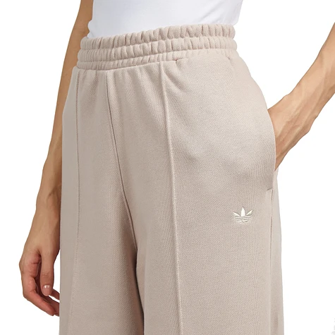 adidas - Premium Essentials Pintuck Pants