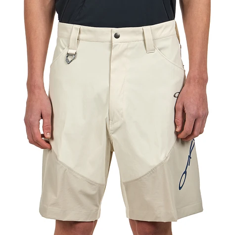 Oakley - Icon Shape Wide Shorts