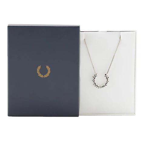 Fred Perry - Laurel Wreath Necklace (Made in England)