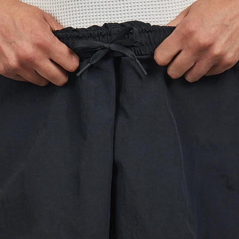 Goldwin - Nylon Shorts (Black) | HHV