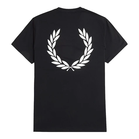 Fred Perry - Rear Powder Laurel Graphic Tee