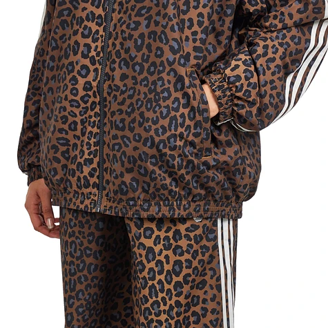 adidas☆Leopard Firebird Oversized トラックパンツ【UK発】 adidas Leopard Firebird Oversized Track Pants - Multicolor