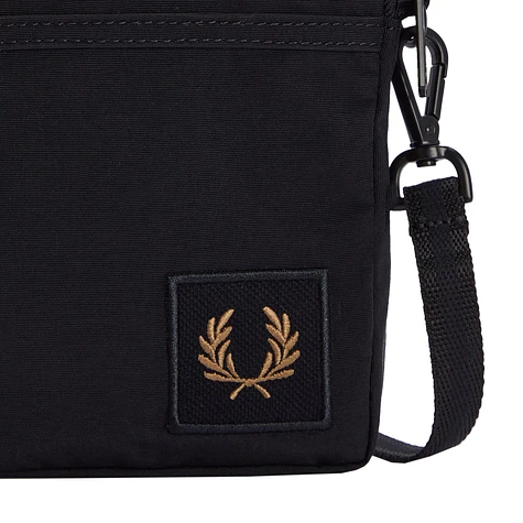 Fred Perry - Nylon Badge Small Side Bag (Black) | HHV