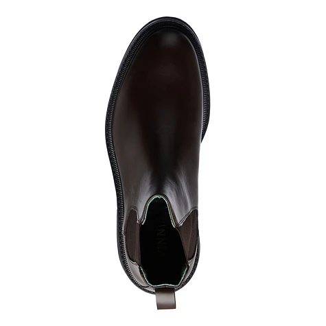 VINNY's - Officer Chelsea