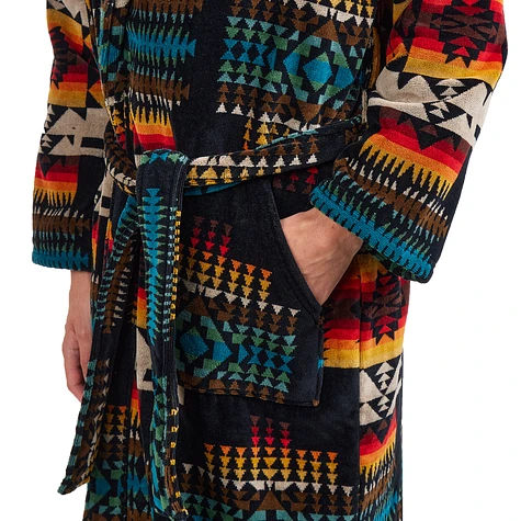 Pendleton - Robe (Chief Joseph Black) | HHV