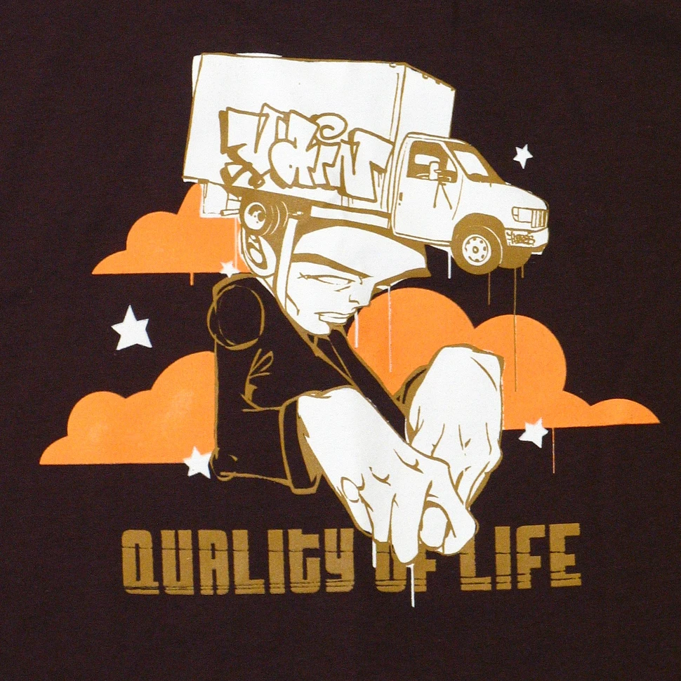 Upper Playground - Quality of life T-Shirt