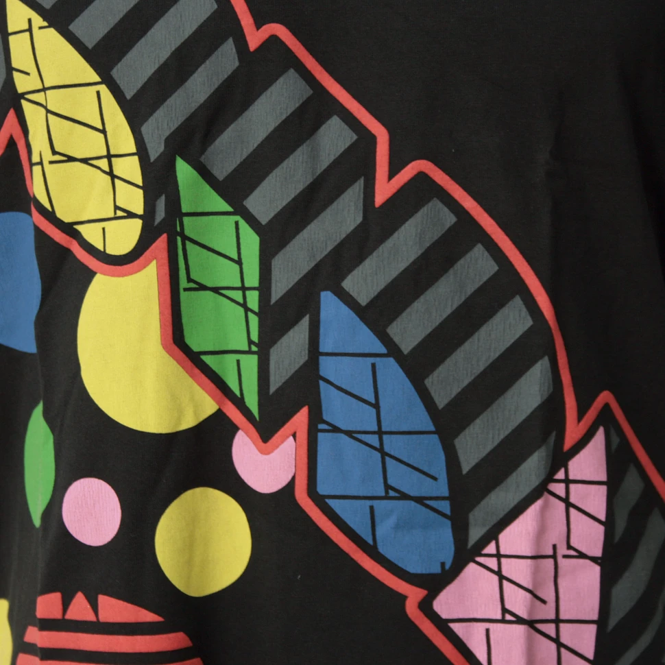 adidas - Pyramide T-Shirt
