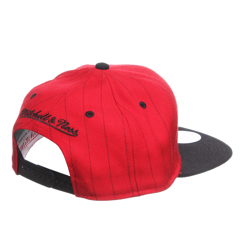 Mitchell & Ness - Chicago Bulls NBA Arch 2 Tone Pinstripe Snapback Cap