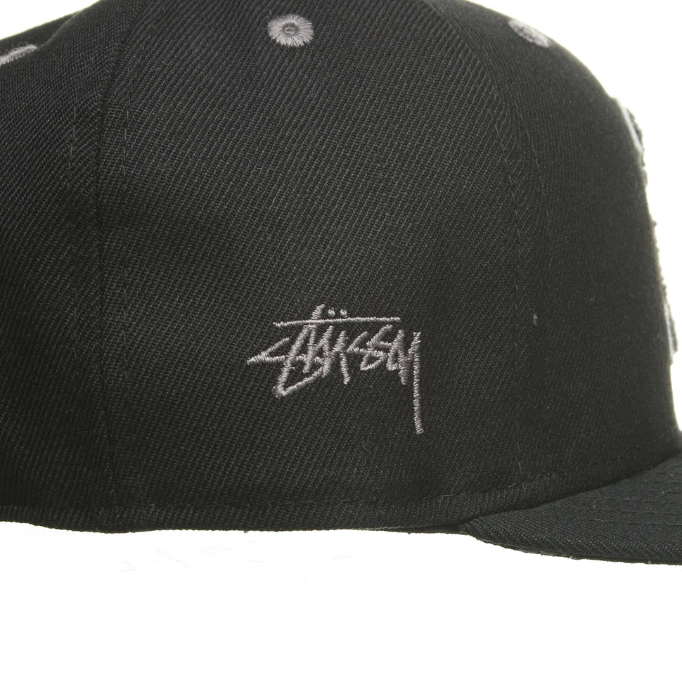 Stüssy - Chenille No. 1 New Era Ball Cap