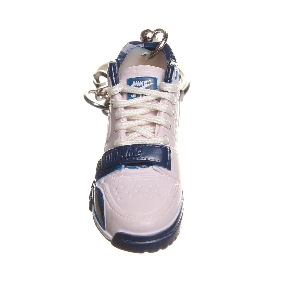 Sneaker Chain - Nike SB Air Trainer 1