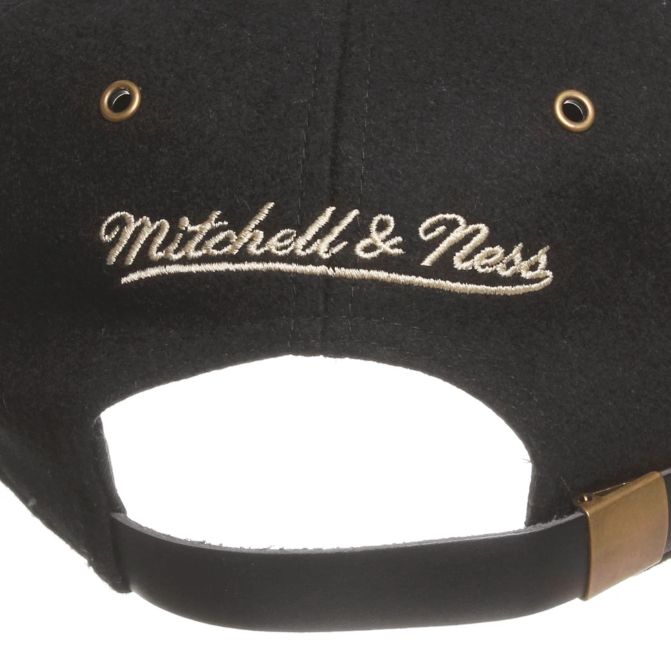 Mitchell & Ness - Brooklyn Nets Melton Wool/Suede Strapback Cap