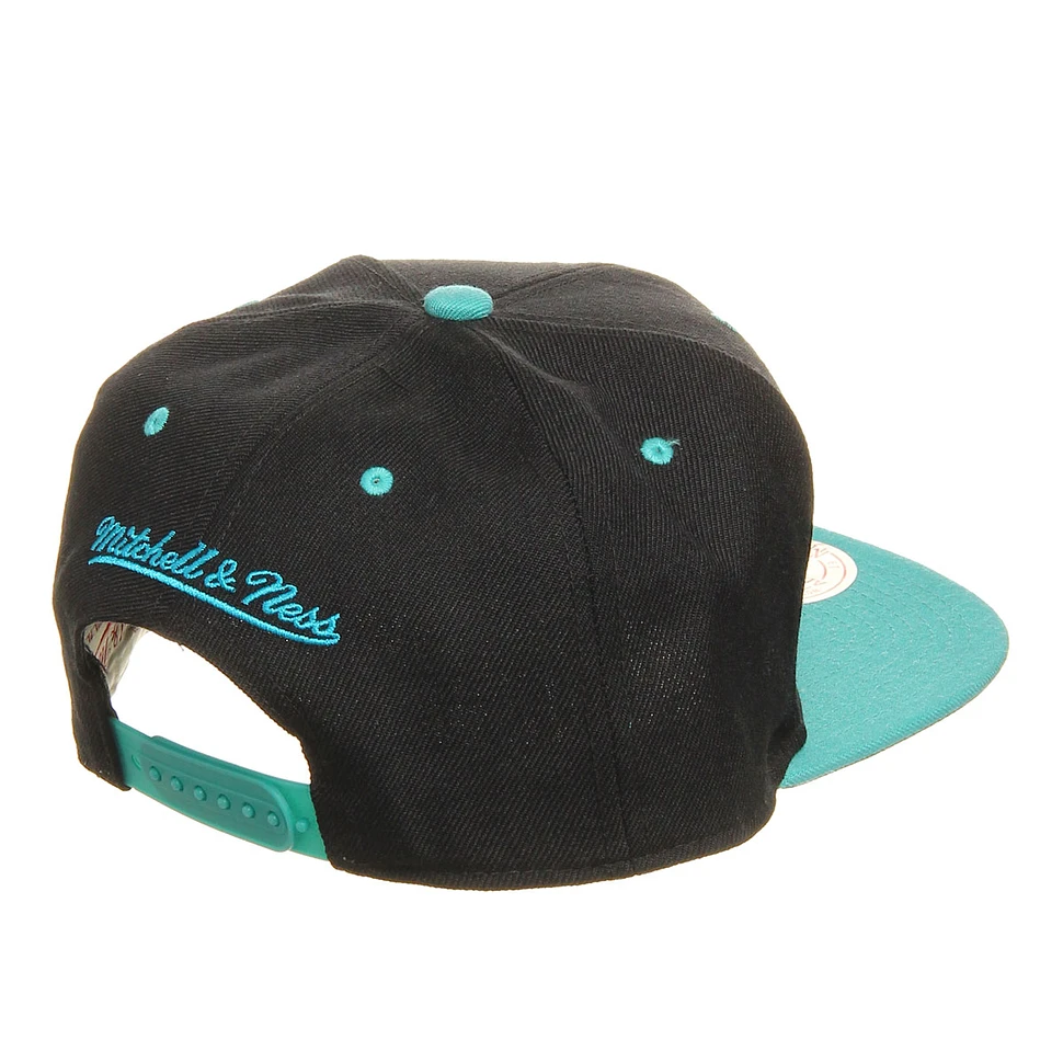 Mitchell & Ness - Charlotte Hornets NBA Black 2 Tone Snapback Cap