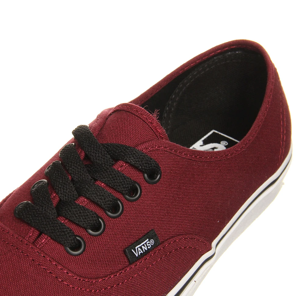 Vans - Authentic