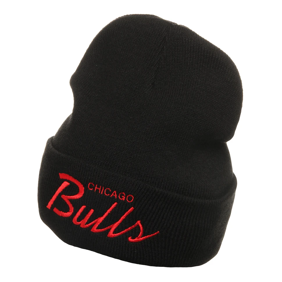Mitchell & Ness - Chicago Bulls NBA Script Cuffed Knit Beanie