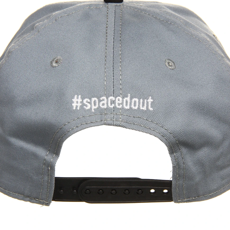 Cayler & Sons - #spacedout Snapback Cap