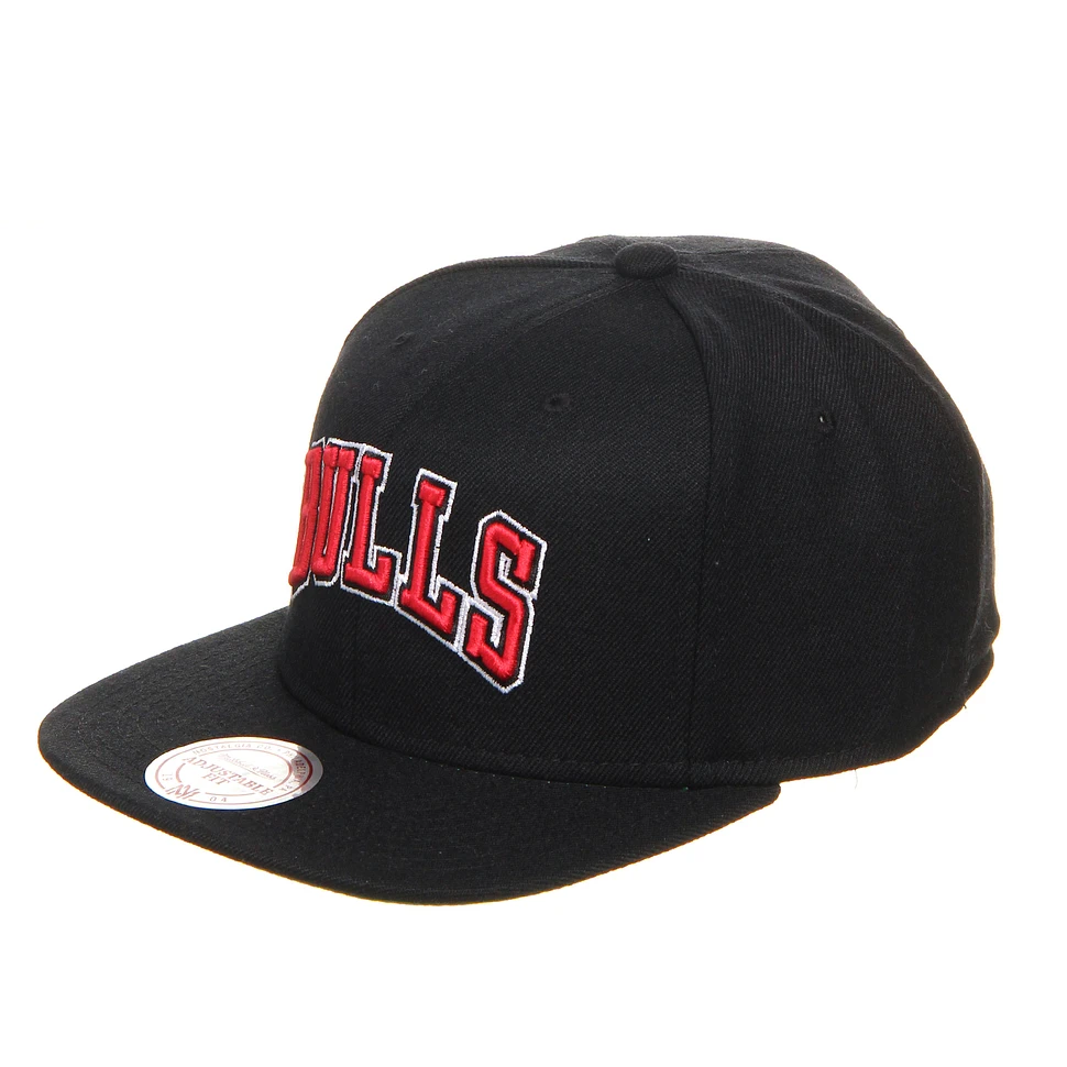 Mitchell & Ness - Chicago Bulls NBA Wool Solid 2 Snapback Cap