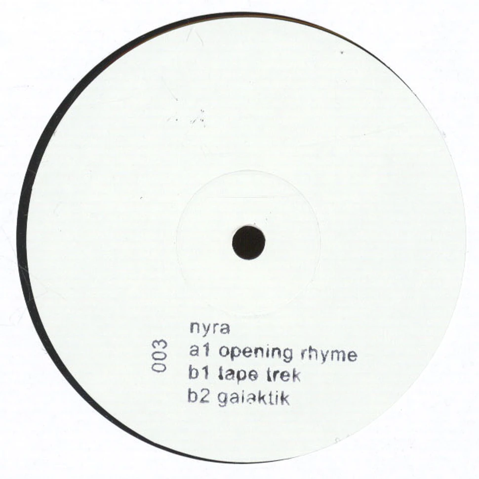 Nyra - Canoe 003