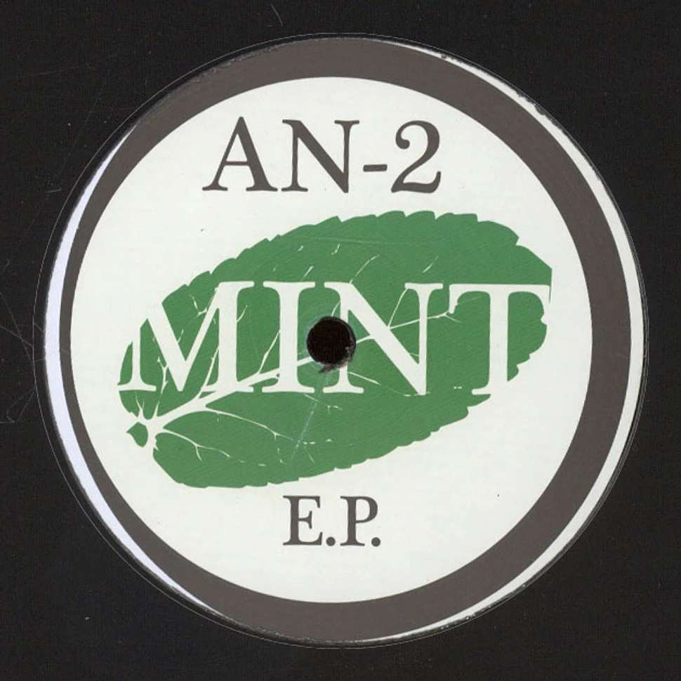 An-2 - Mint