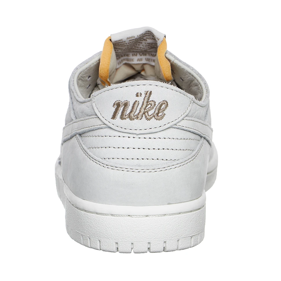 Nike SB - Zoom Dunk Low Pro Deconstructed