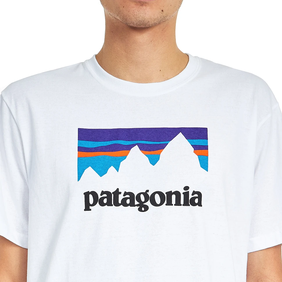 Patagonia - Shop Sticker Responsibili-Tee