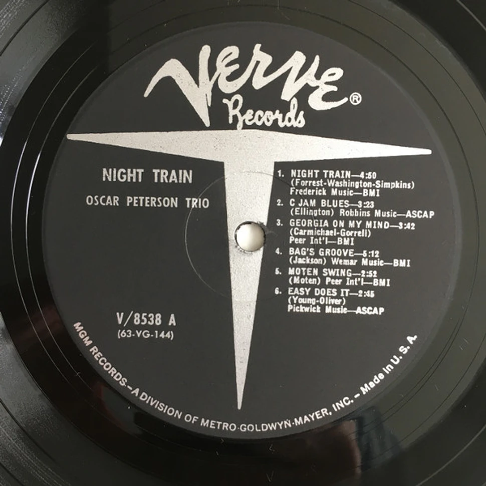 The Oscar Peterson Trio - Night Train