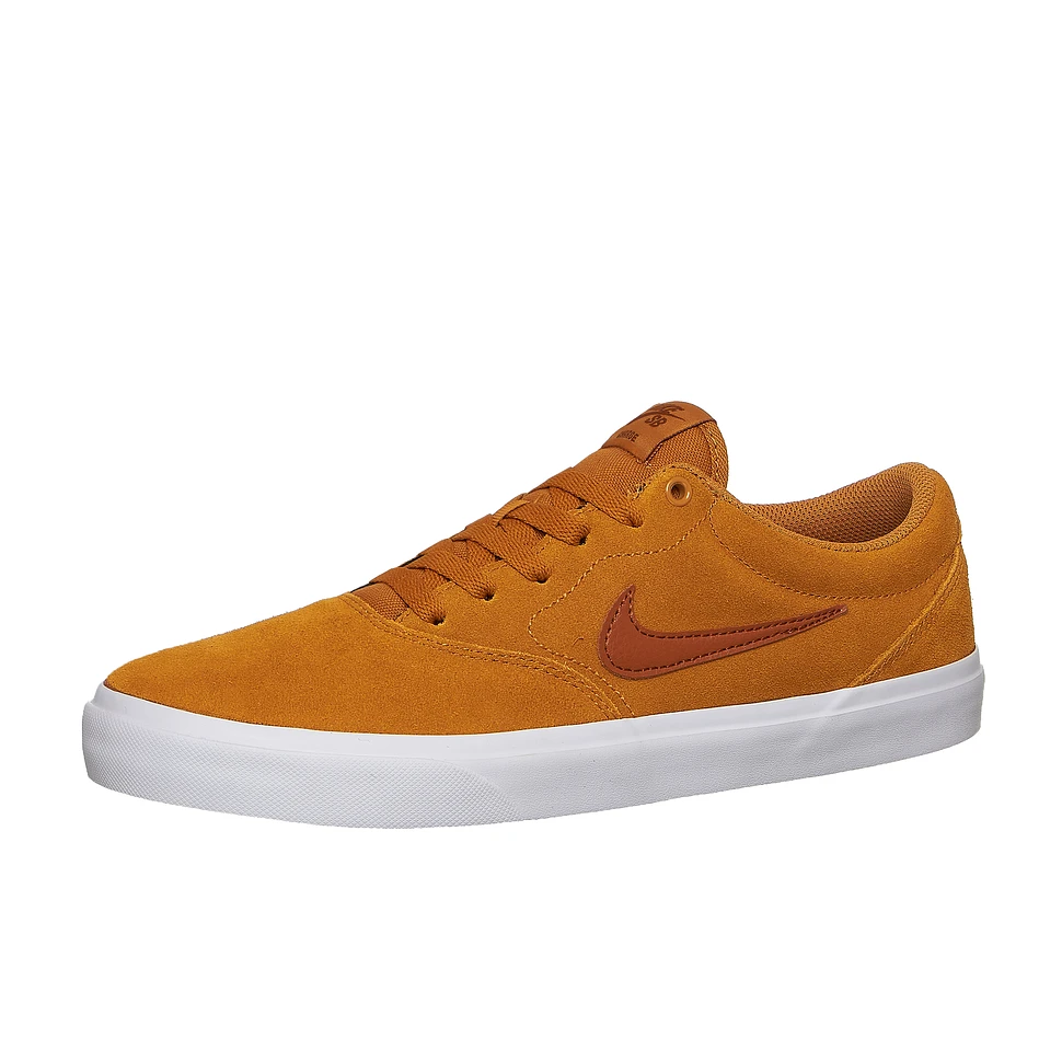 Nike SB - Charge Suede