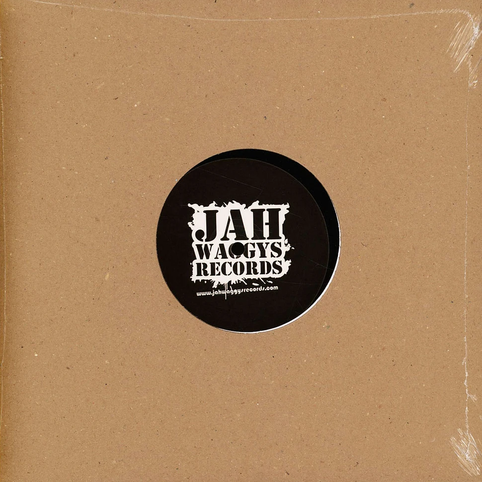 Danny Red, Dougie Conscious - It's Not A Crime, Version / Dubplate Style, Dubplate Version