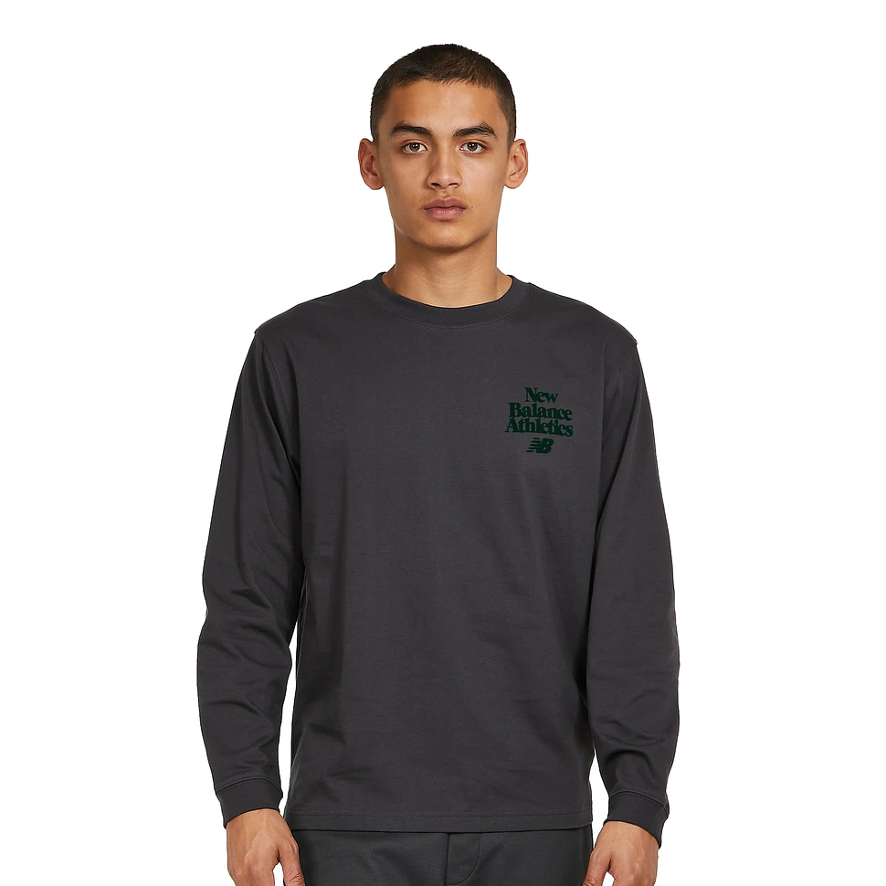 New Balance - Athletics 70s Run Long Sleeve Graphic Tee