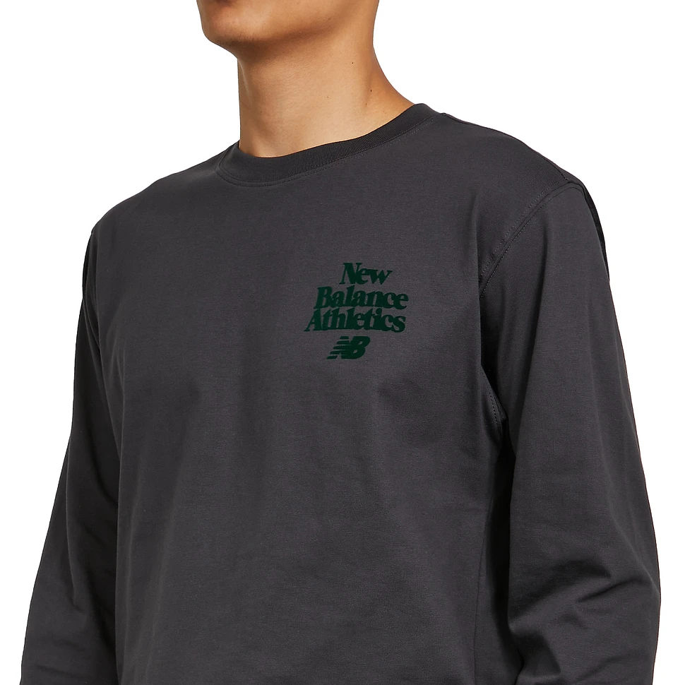 New Balance - Athletics 70s Run Long Sleeve Graphic Tee