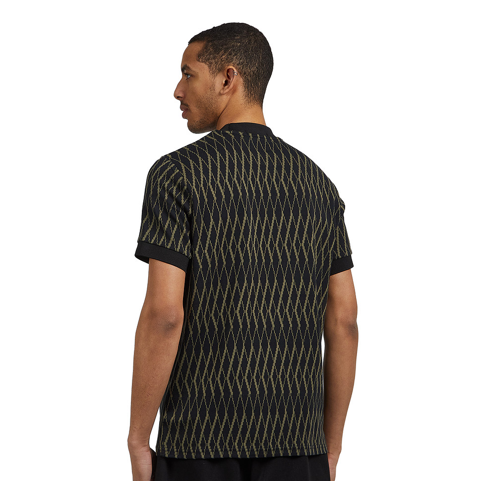 Fred Perry Argyle Jacquard T-Shirt - Black | M5676-102 | FOOTY.COM