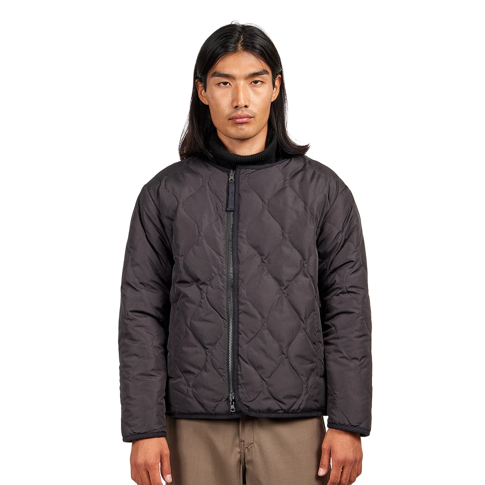 TAION - Military Riversible Crew Neck Down Jacket (Black / Black